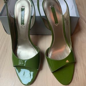 Beautiful green Nine West Pumps